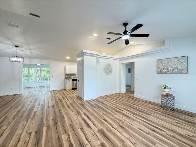 30 OLIVE CIRCLE LOOP, Ocala, FL 34472