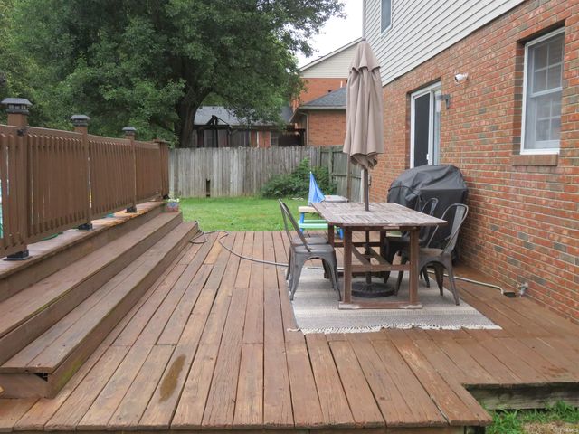 10040 Belmont Court, Evansville, IN 47711