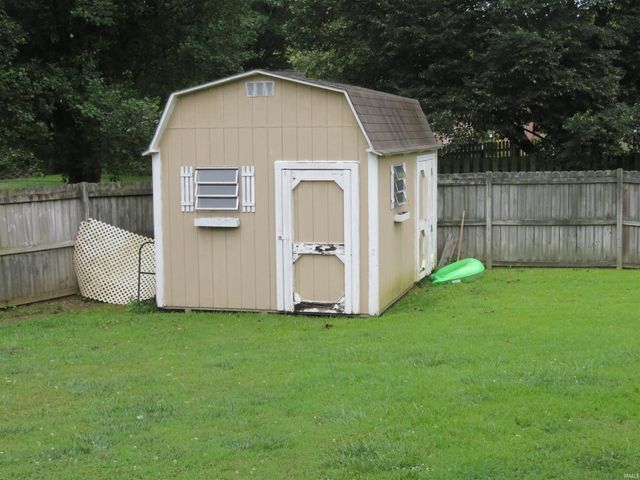 10040 Belmont Court, Evansville, IN 47711