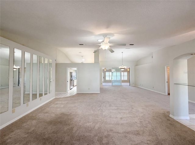 27305 RACQUET CIRCLE, Leesburg, FL 34748
