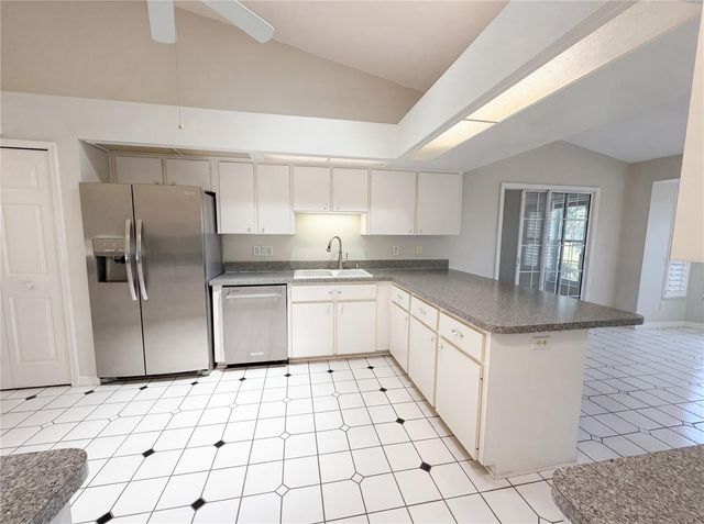 27305 RACQUET CIRCLE, Leesburg, FL 34748