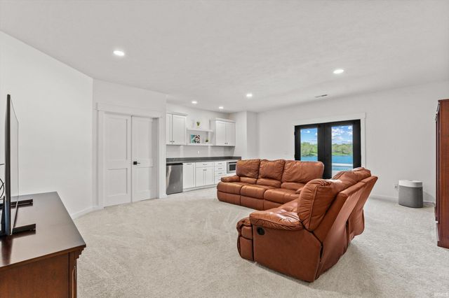 18607 Fontana Drive, South Bend, IN 46637