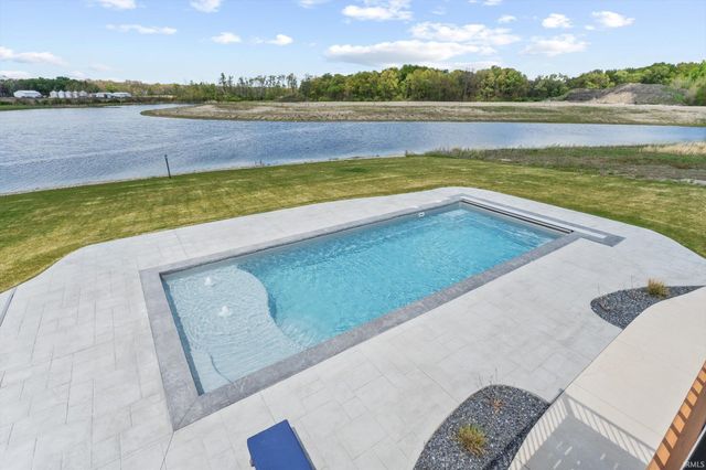 18607 Fontana Drive, South Bend, IN 46637