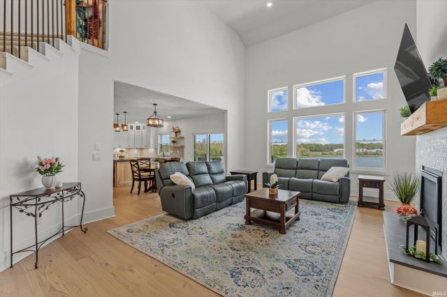 18607 Fontana Drive, South Bend, IN 46637