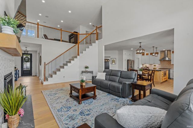 18607 Fontana Drive, South Bend, IN 46637