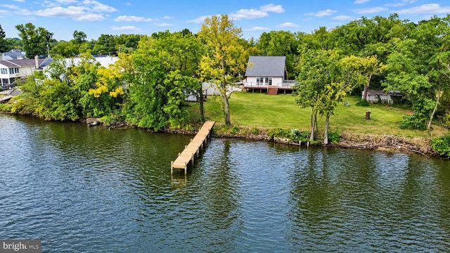 336 RIVERSIDE DR, Essex, MD 21221
