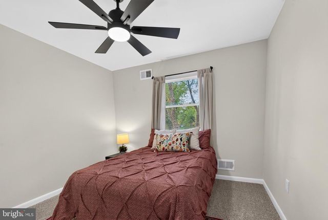 336 RIVERSIDE DR, Essex, MD 21221