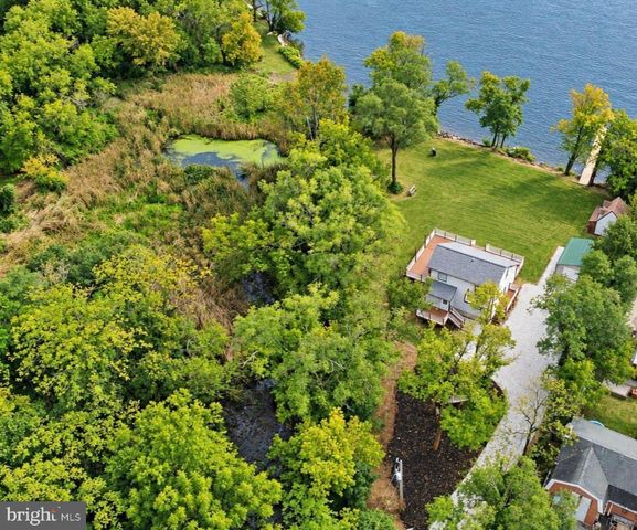 336 RIVERSIDE DR, Essex, MD 21221