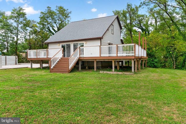 336 RIVERSIDE DR, Essex, MD 21221