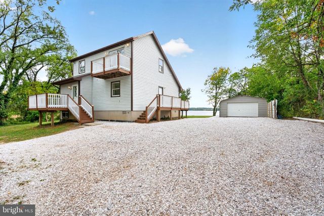 336 RIVERSIDE DR, Essex, MD 21221