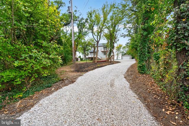 336 RIVERSIDE DR, Essex, MD 21221