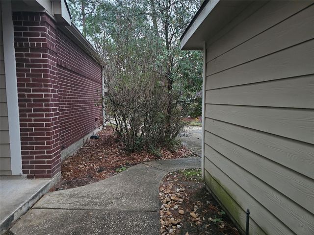 35 S Avonlea Circle, The Woodlands, TX 77382