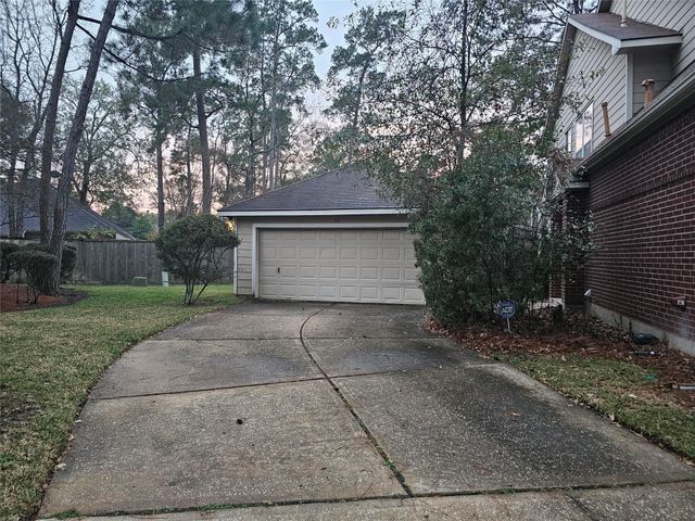 35 S Avonlea Circle, The Woodlands, TX 77382