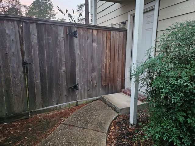 35 S Avonlea Circle, The Woodlands, TX 77382
