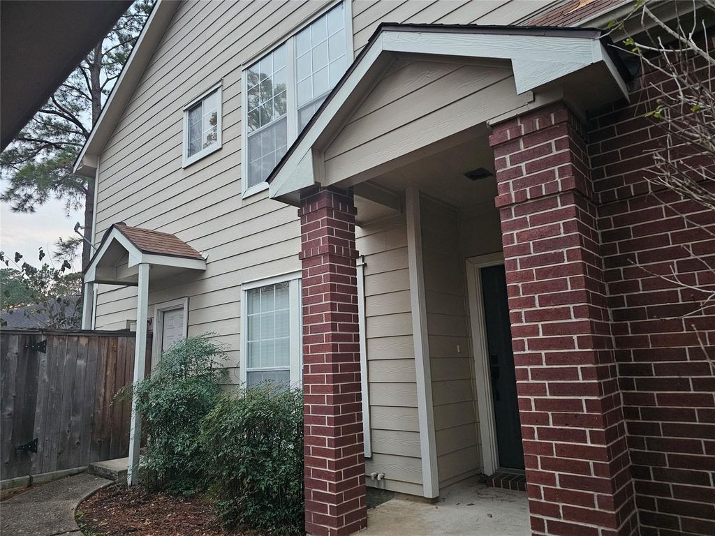 35 S Avonlea Circle, The Woodlands, TX 77382