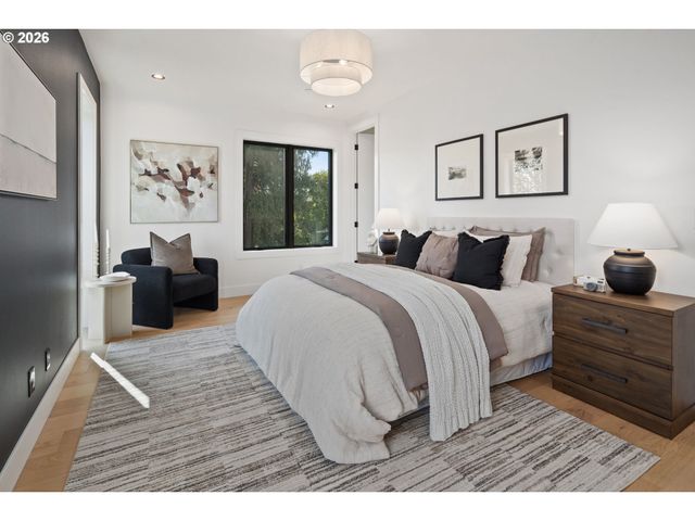 705 1st St, Lake Oswego, OR 97034