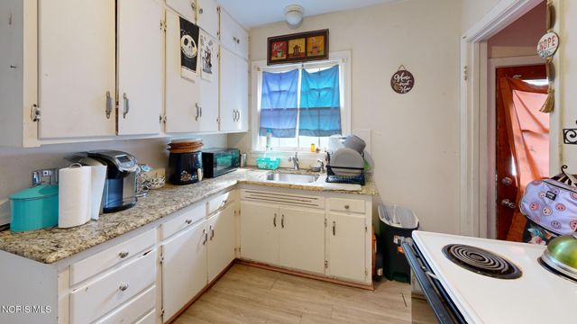 917 Eleanor Avenue, Toledo, OH 43612
