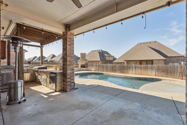 13609 Firethorn Drive, Piedmont, OK 73078