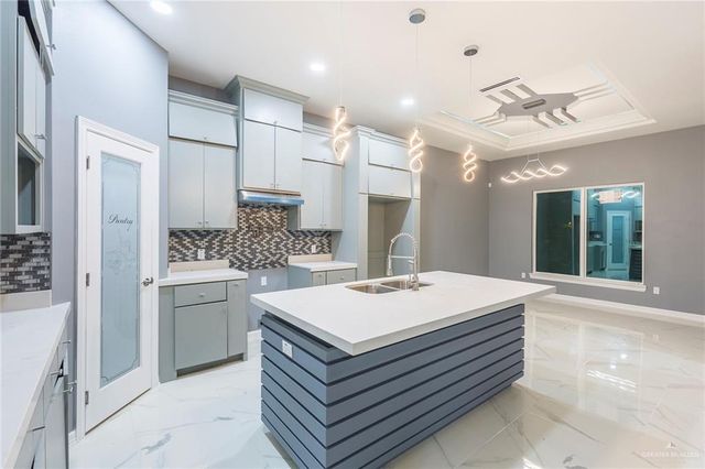 1402 Tee Box Drive, Weslaco, TX 78596