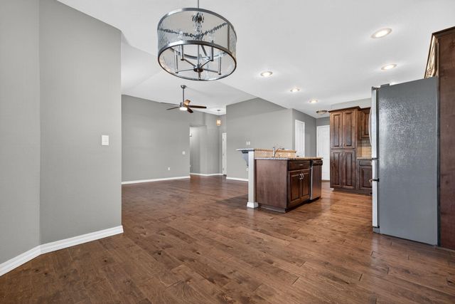 301 W Corsica Street, Republic, MO 65738