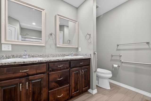 301 W Corsica Street, Republic, MO 65738