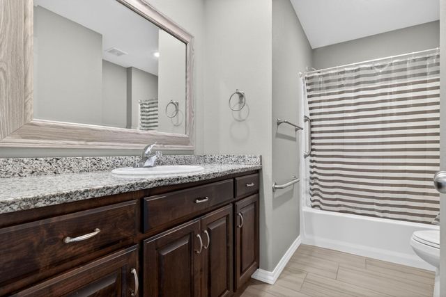 301 W Corsica Street, Republic, MO 65738