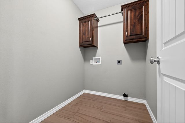301 W Corsica Street, Republic, MO 65738