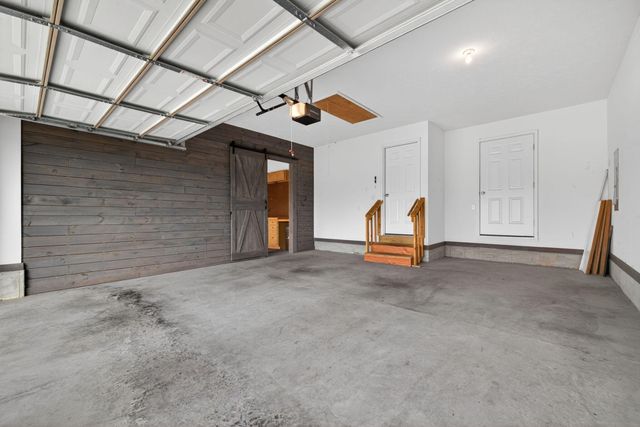 301 W Corsica Street, Republic, MO 65738