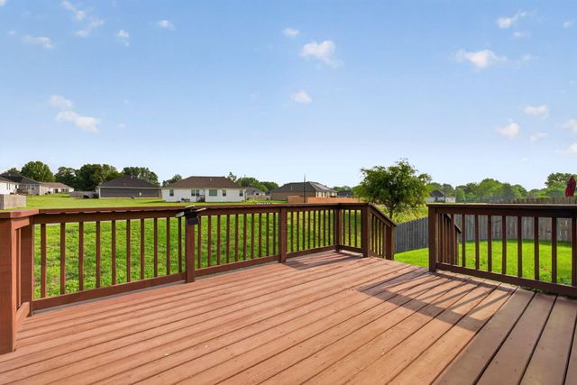 301 W Corsica Street, Republic, MO 65738