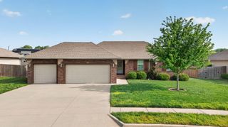 301 W Corsica Street, Republic, MO 65738