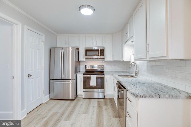 300 BELLEVIEW AVE, Orange, VA 22960