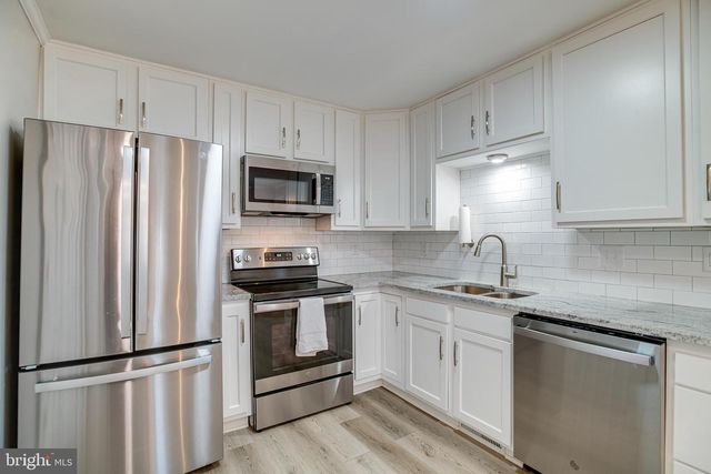 300 BELLEVIEW AVE, Orange, VA 22960