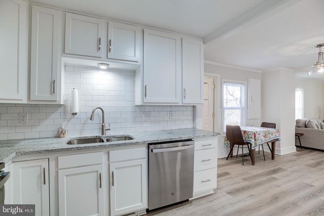 300 BELLEVIEW AVE, Orange, VA 22960