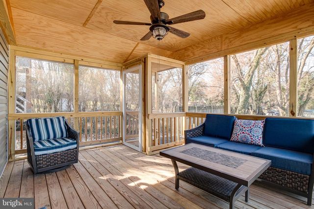 300 BELLEVIEW AVE, Orange, VA 22960