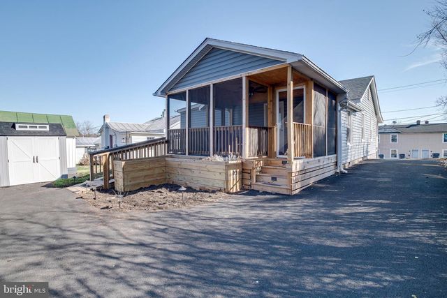 300 BELLEVIEW AVE, Orange, VA 22960