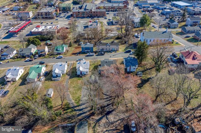 300 BELLEVIEW AVE, Orange, VA 22960