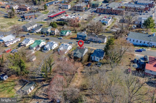 300 BELLEVIEW AVE, Orange, VA 22960