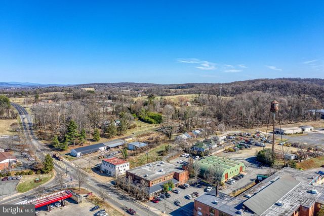 300 BELLEVIEW AVE, Orange, VA 22960