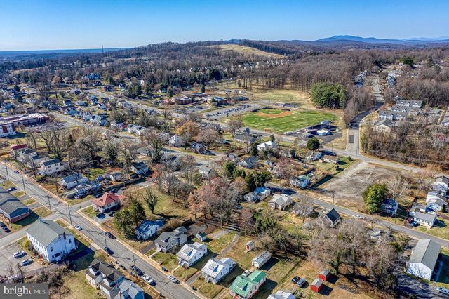 300 BELLEVIEW AVE, Orange, VA 22960