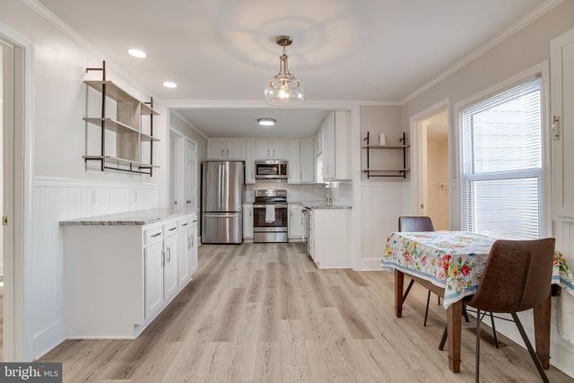 300 BELLEVIEW AVE, Orange, VA 22960