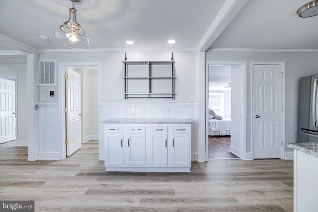 300 BELLEVIEW AVE, Orange, VA 22960