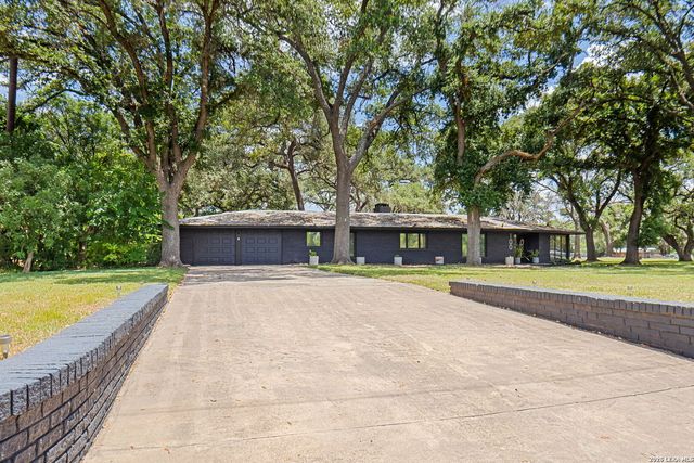 100 DOGWOOD LN, San Antonio, TX 78213