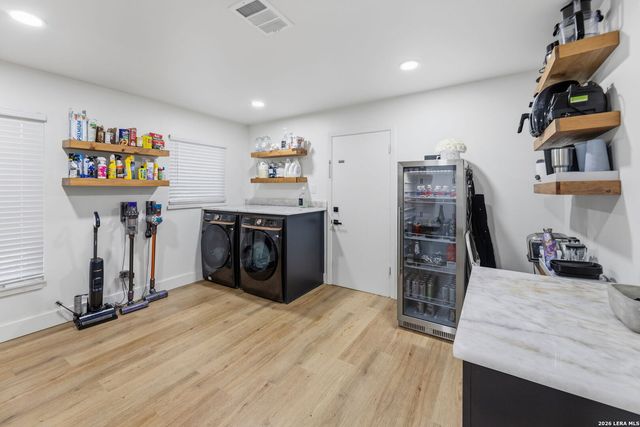 100 DOGWOOD LN, San Antonio, TX 78213