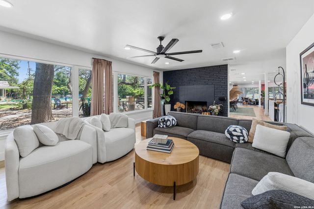 100 DOGWOOD LN, San Antonio, TX 78213