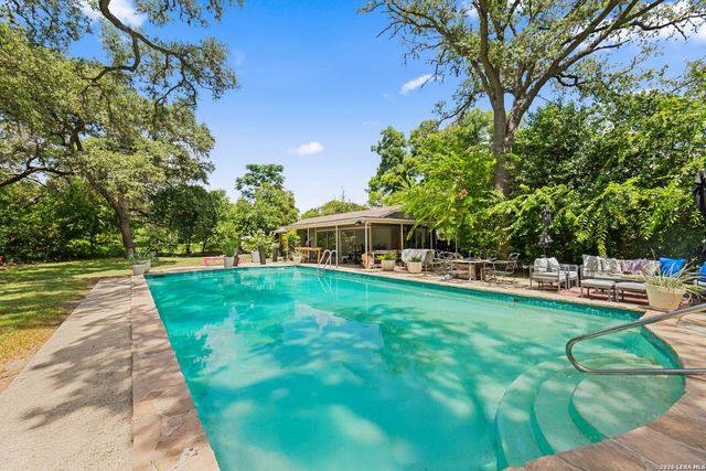 100 DOGWOOD LN, San Antonio, TX 78213