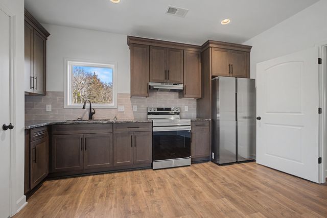 972 Dobbins Pike, Gallatin, TN 37066