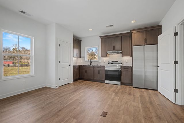 972 Dobbins Pike, Gallatin, TN 37066