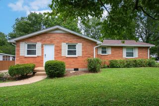 1003 Gwynn Dr, Nashville, TN 37216