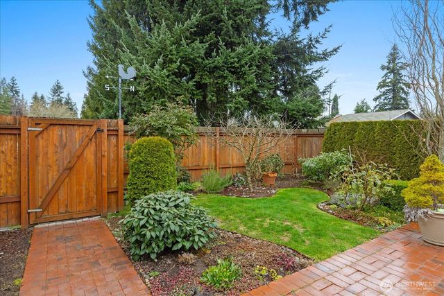 9109 221st Street SW, Edmonds, WA 98026