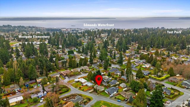 9109 221st Street SW, Edmonds, WA 98026